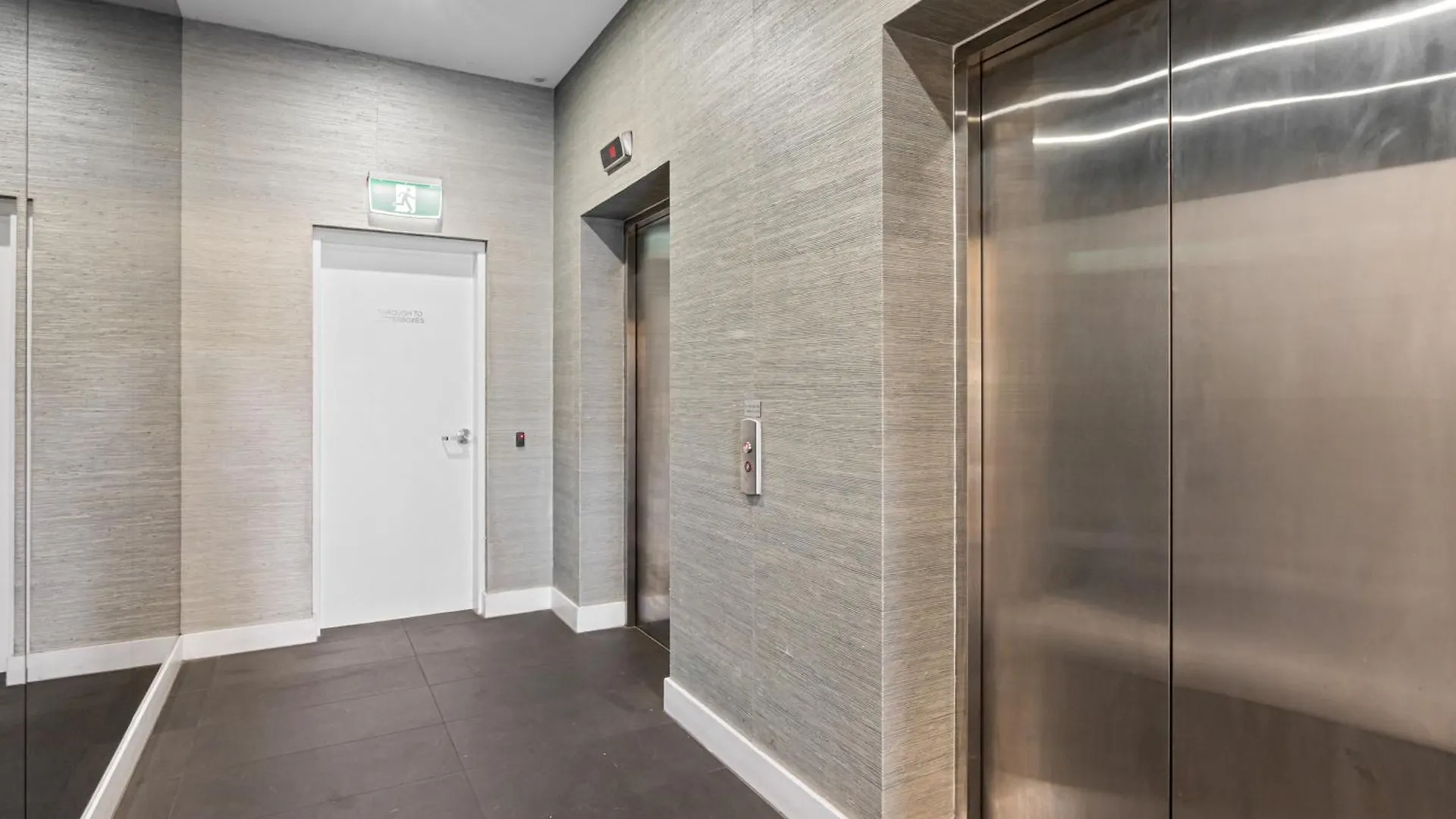 Parkland Vista Luxury Retreat Apartment Adelaide Australia