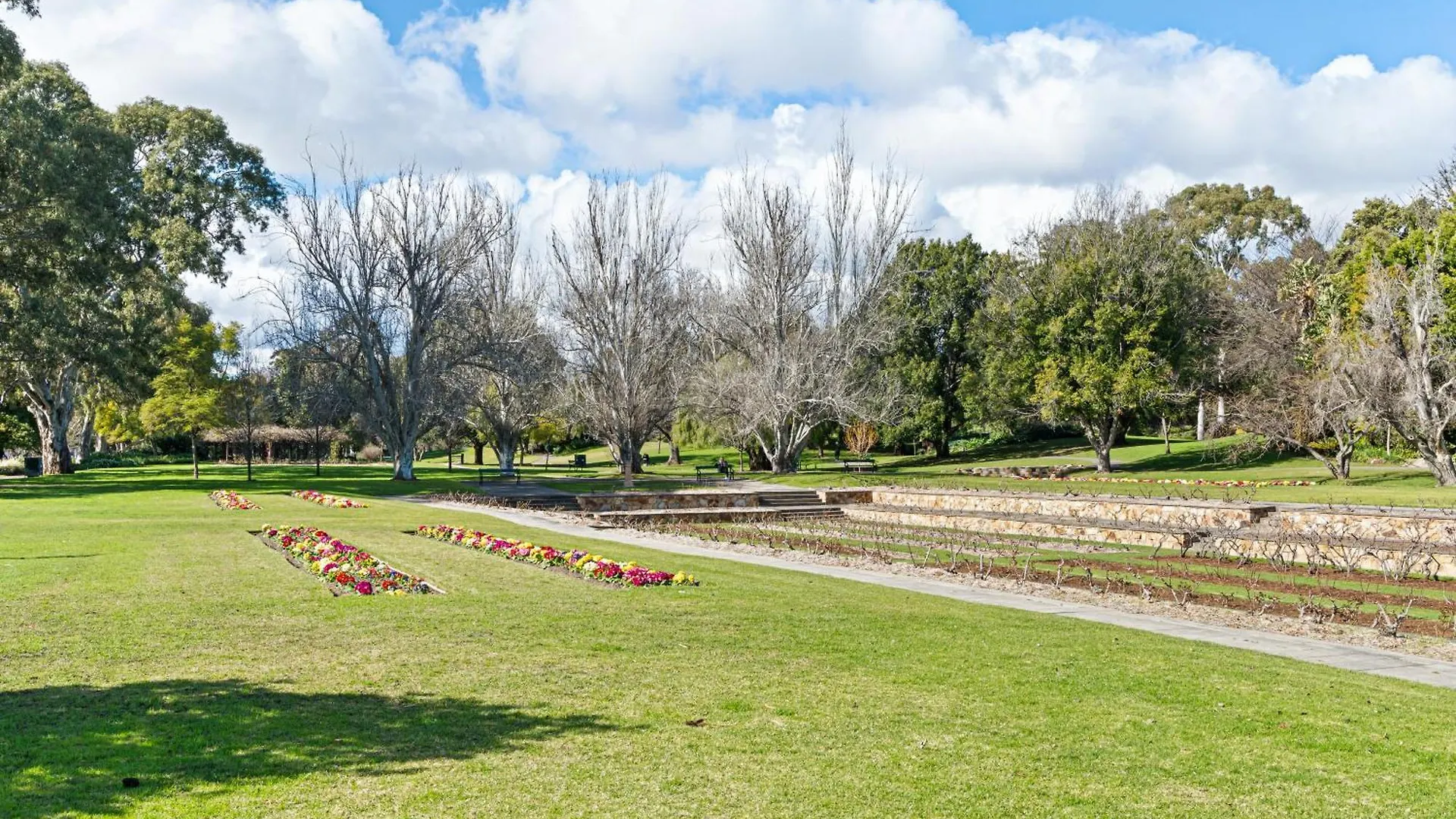 Parkland Vista Luxury Retreat Apartment Adelaide Australia