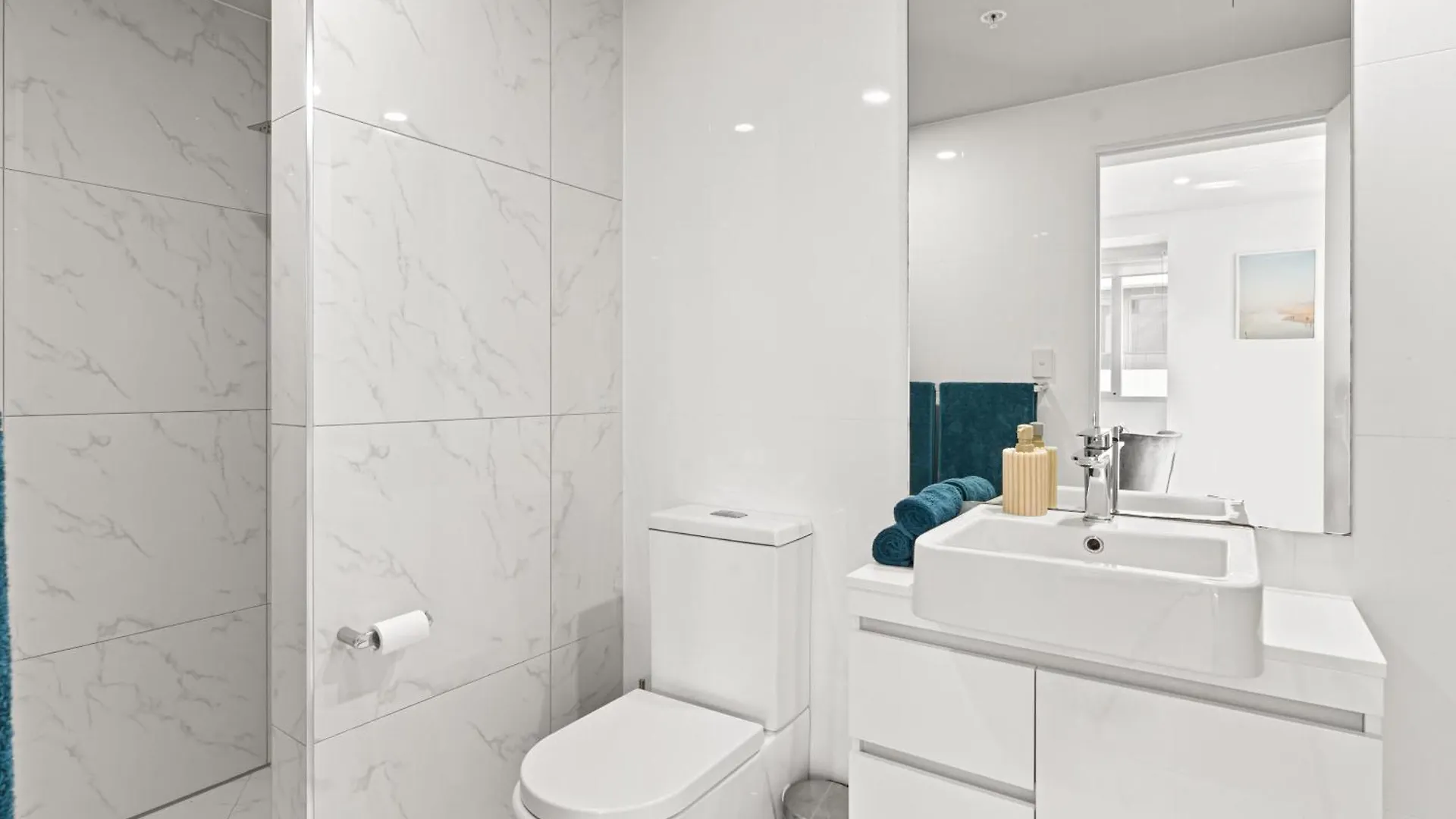 Parkland Vista Luxury Retreat Apartment Adelaide Australia